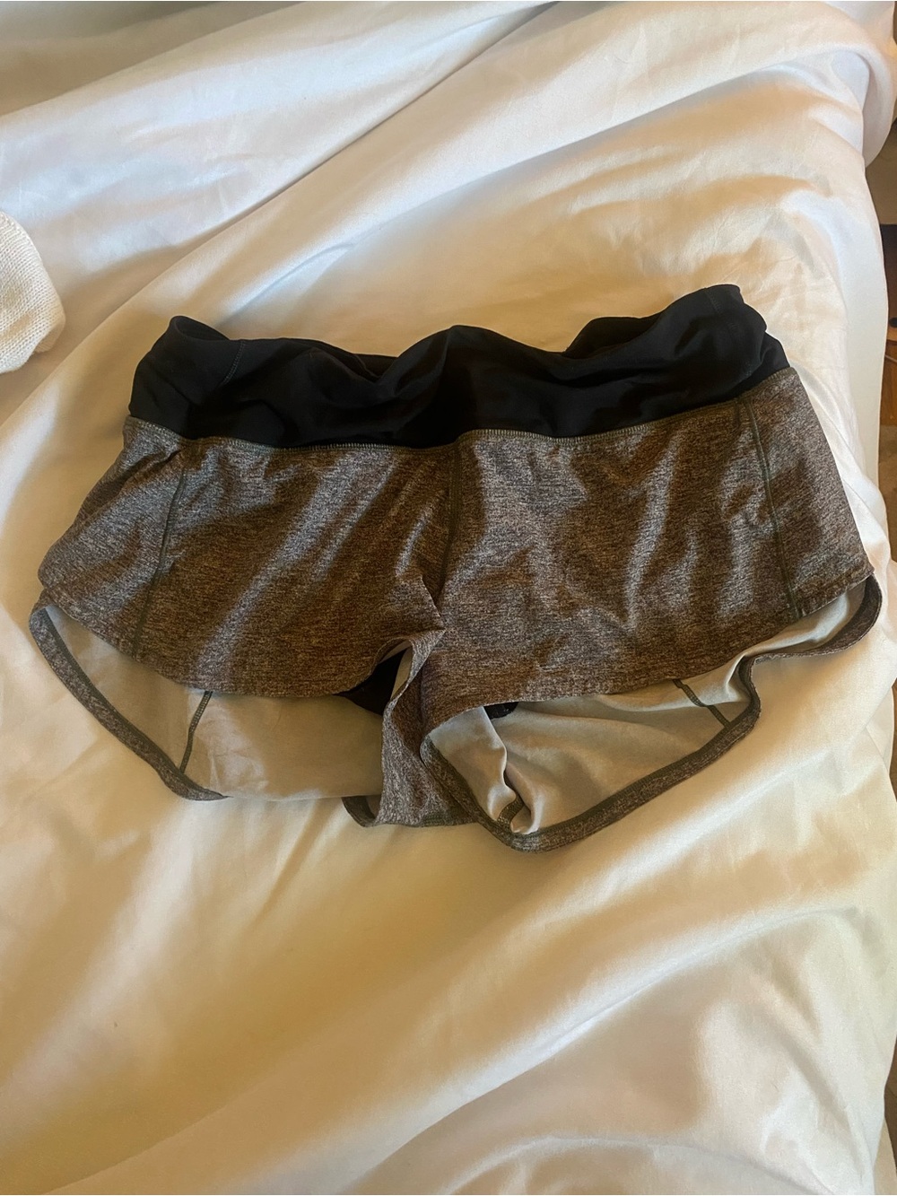 Lululemon speed up shorts 2.5 inch
